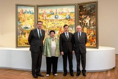 De izquierda a derecha: Miguel Zugaza, director del Museo del Prado; Pilar Silva, comisaria de la exposición y jefe de Departamento de Pintura Española (1100-1500) y Pintura Flamenca y Escuelas del Norte (1400-1600); Rafael Pardo, director de la Fundación BBVA y José y Pedro Pérez-Llorca, presidente del Real Patronato del Museo del Prado