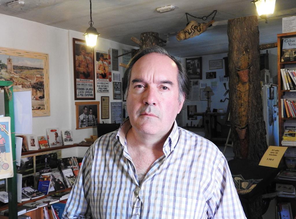 Entrevista a Tomás García Yebra, autor de “Madera de Cela”