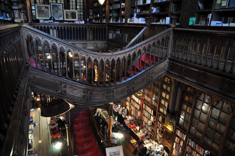 Interior de la librería Lello de Oporto