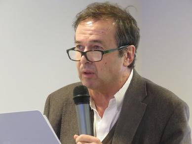 Javier Moro, ganador del Premio Planeta 2011, dictó una excelente conferencia “Las montañas de Buda”, documentando durante su exposición un libro suyo del mismo título