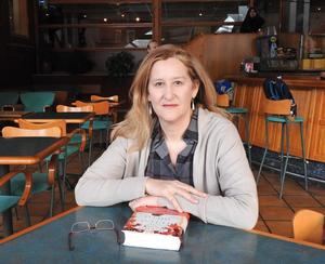 Entrevista a Luz Gabás, autora de “Como fuego en el hielo”