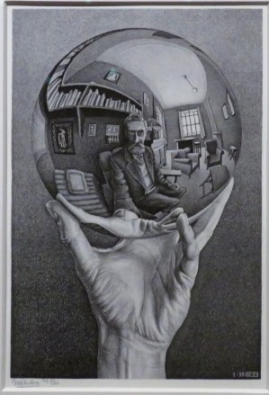 Mano con esfera reflectante, 1935. Maurits Cornelis Escher