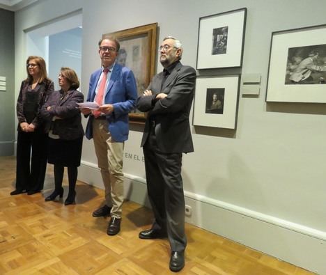 De izquierda a derecha, Teresa Campos, de la Fundación Mutua Madrileña; la directora del Museo Sorolla, Consuelo Luca de Tena; el director general de Bellas Artes y de Patrimonio, Luis Lafuente Batanero y el comisario de la exposición, Publio López Mondéjar