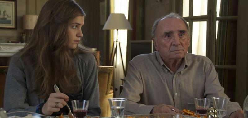 El señor Henri comparte piso