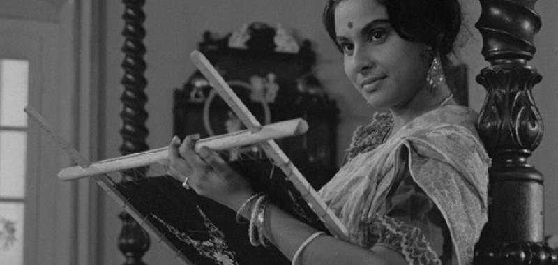 Charulata. La esposa solitaria