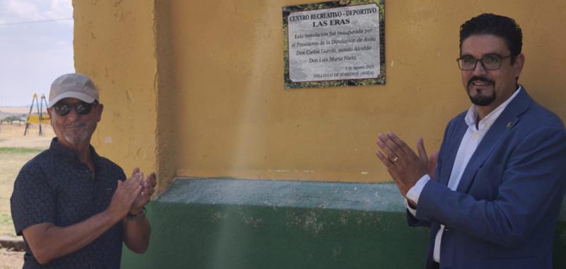 El alcalde de Gallegos de Sobrinos Luis María Nieto y el diputado provincial Ricardo Jiménez